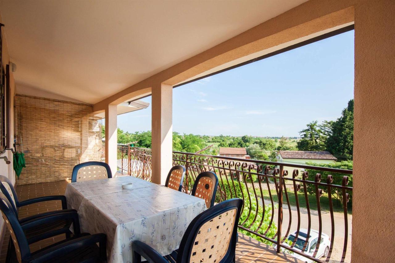 Apartments Dara Умаг Экстерьер фото