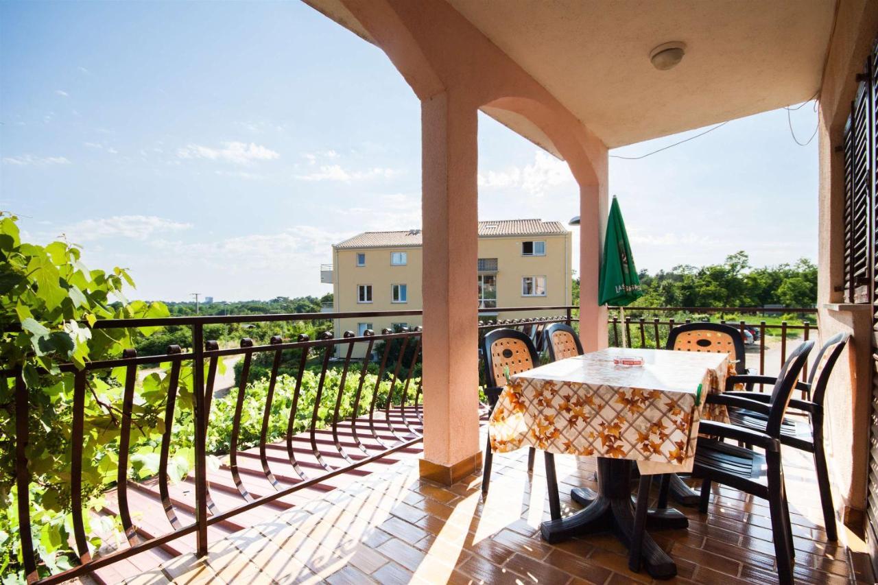 Apartments Dara Умаг Экстерьер фото